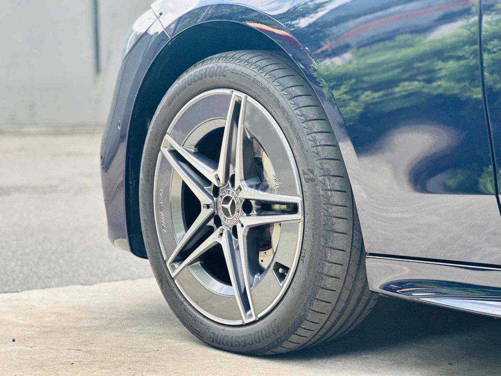 Mercedes-Benz 2022 - ảnh 2