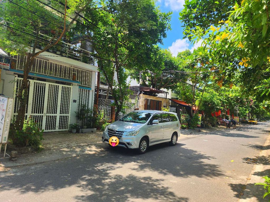 Toyota Innova 2.0E 2013 - ảnh 1