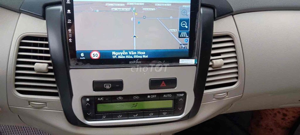 Toyota Innova - ảnh 5