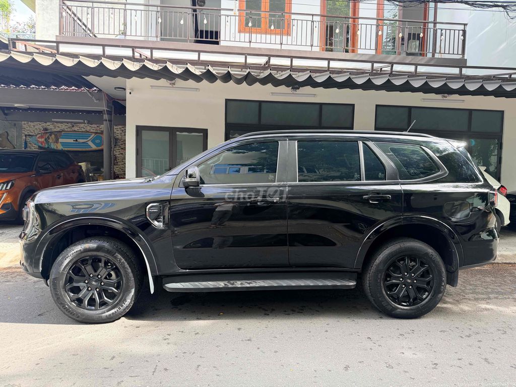 Ford Everest 2024 - ảnh 2