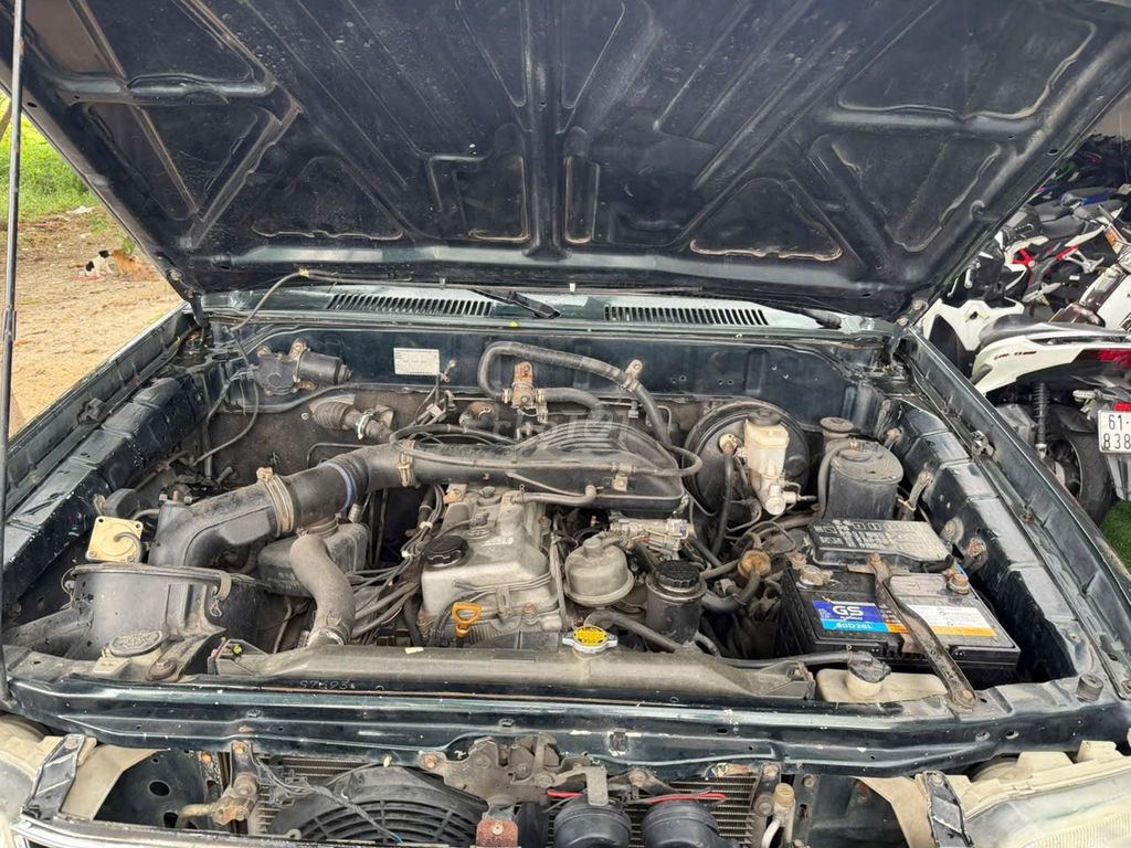 Toyota Land Cruiser Prado 1986 - ảnh 2