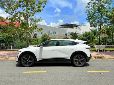 VinFast VF7 Plus AWD 2025 - ảnh 1