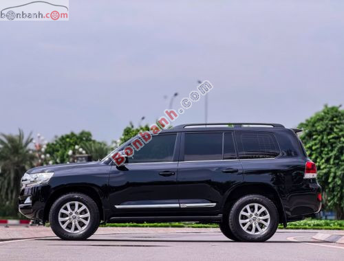 Toyota Land Cruiser VX 4.6 V8 2016 - ảnh 3