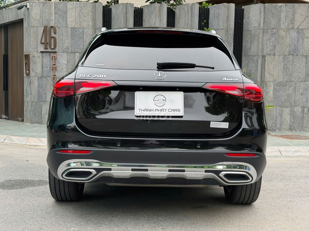 Mercedes-Benz GLC 2023 - ảnh 1
