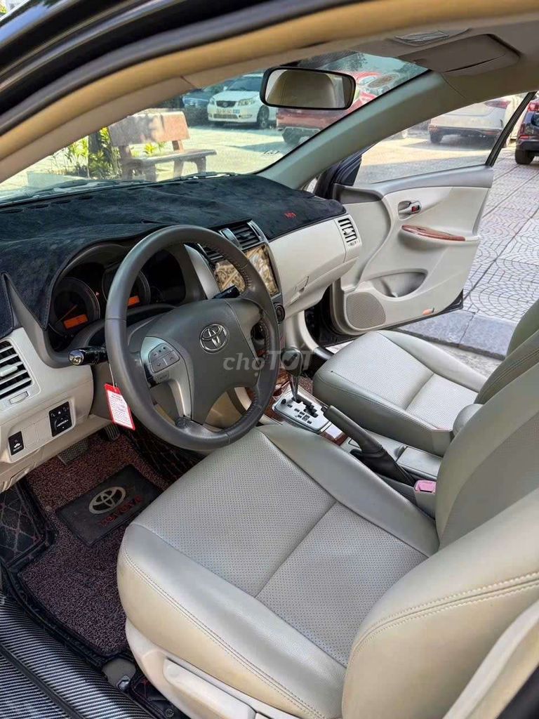 Toyota Corolla Altis - ảnh 2