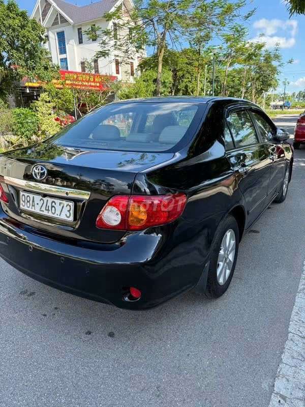Toyota Corolla Altis - ảnh 4