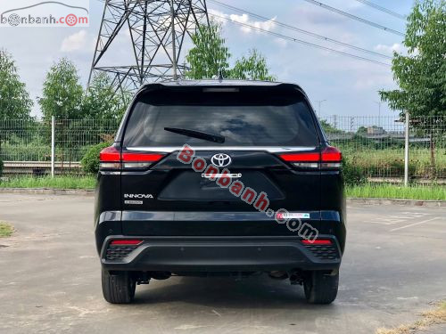 Toyota Innova Cross 2.0V CVT 2025 - ảnh 4