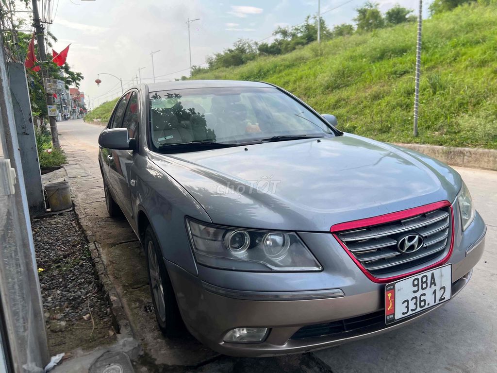 Hyundai Sonata 2009 - ảnh 2