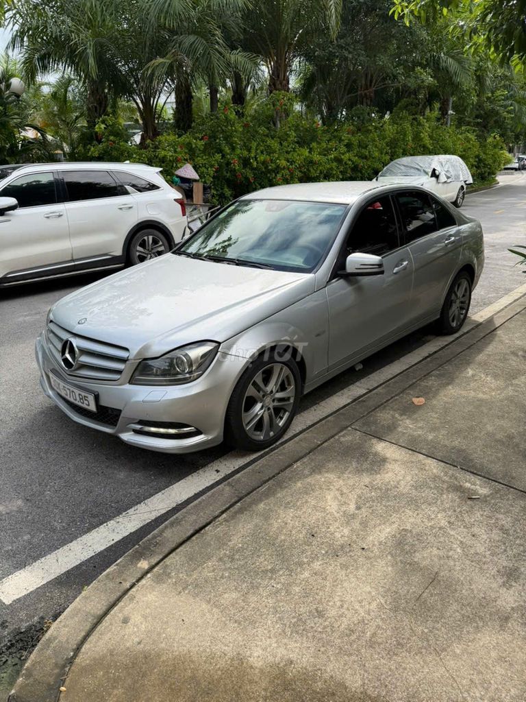 Mercedes-Benz - ảnh 1