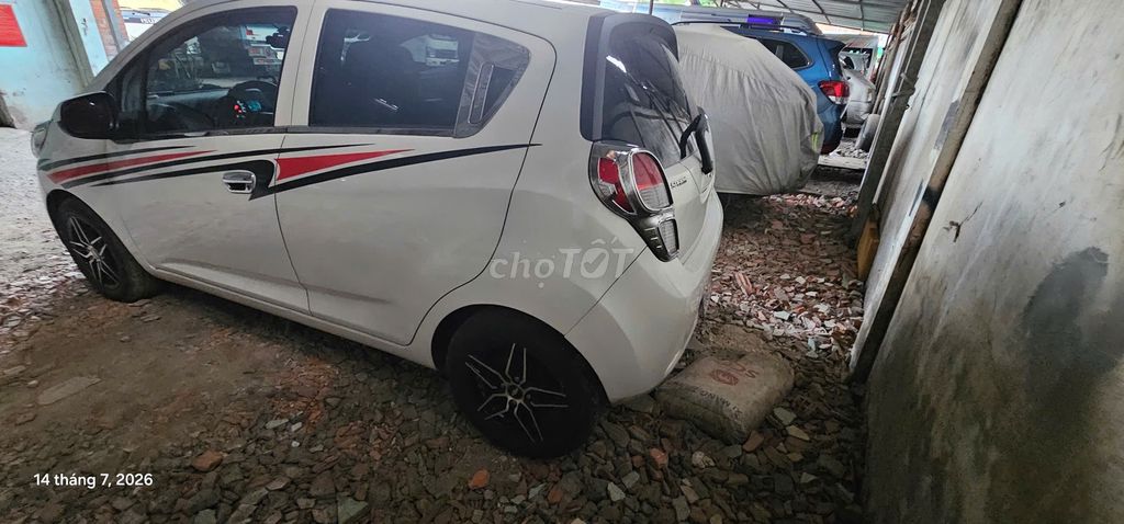 Chevrolet Spark 2018 - ảnh 2