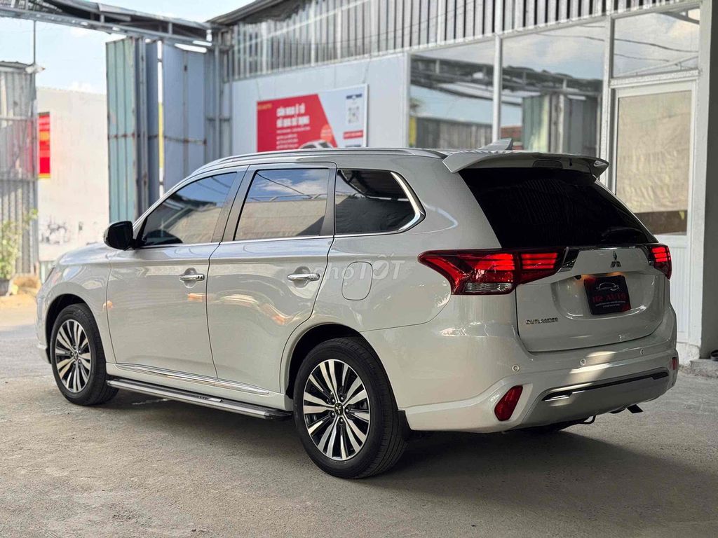 Mitsubishi Outlander 2022 - ảnh 4