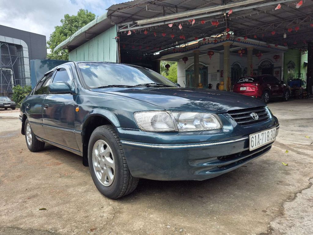 Toyota Camry 1998 - ảnh 1