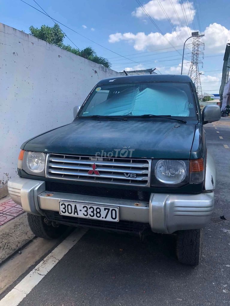Mitsubishi Pajero - ảnh 1