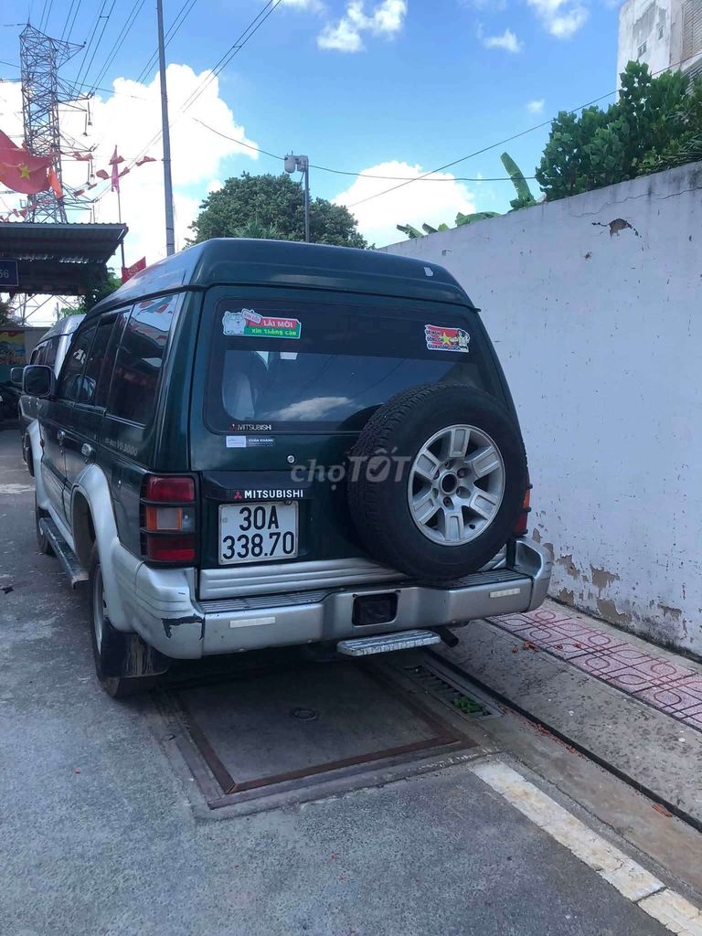 Mitsubishi Pajero - ảnh 3