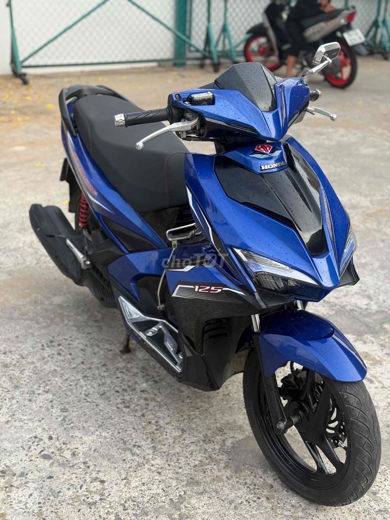 Honda Air Blade 2018 - ảnh 3