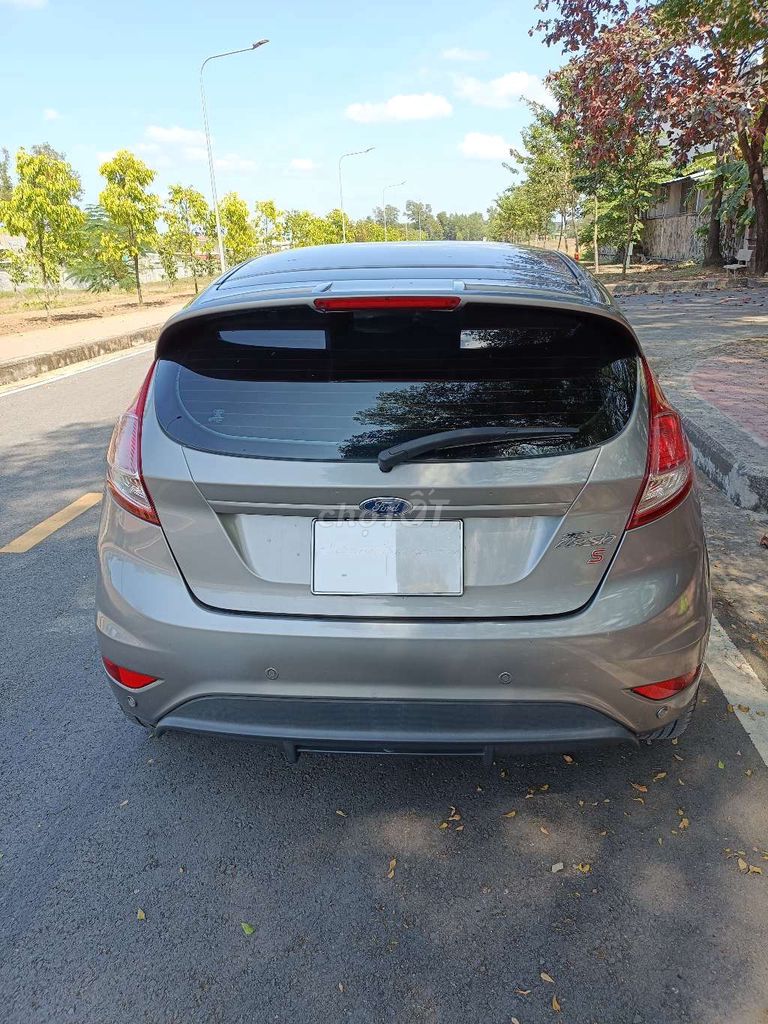 Ford Fiesta 2015 - ảnh 2