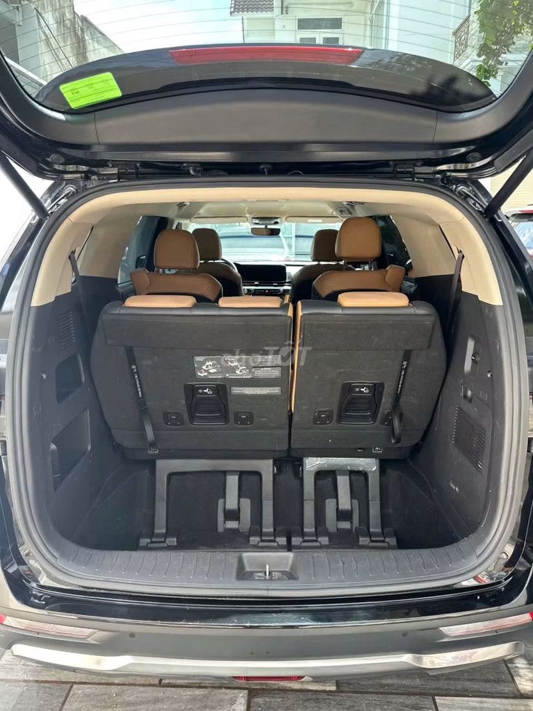 Kia Carnival Premium 2.2D 2023 - ảnh 4