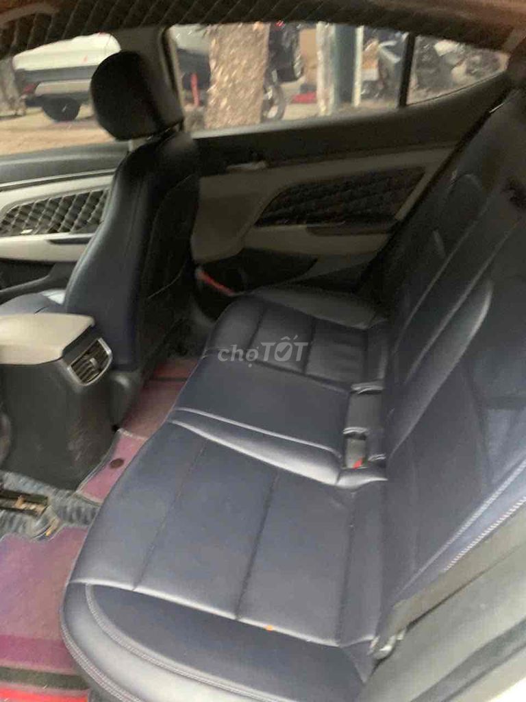 Hyundai Elantra 2016 - ảnh 4