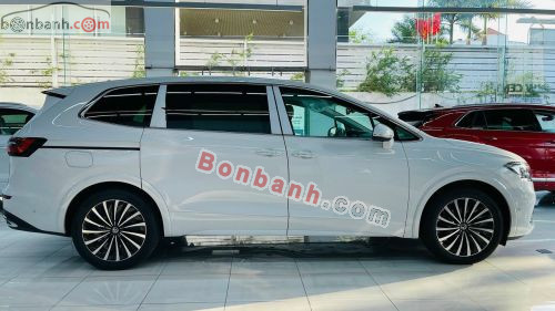 Volkswagen Viloran Luxury 2025 - ảnh 2