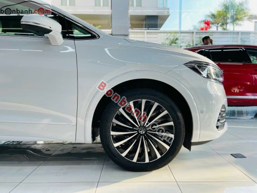 Volkswagen Viloran Luxury 2025 - ảnh 3