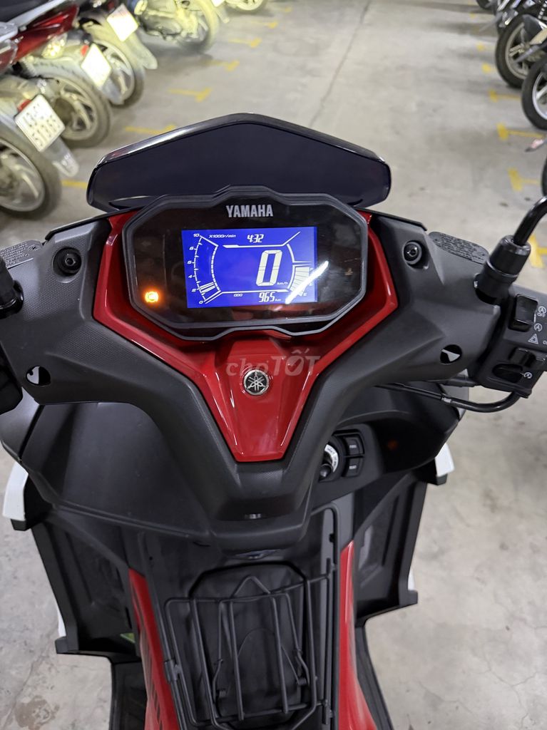 Yamaha NVX 2025 - ảnh 1