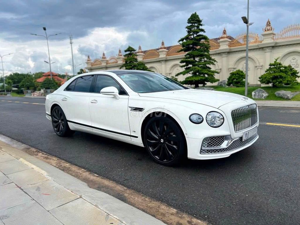 Bentley 2021 - ảnh 2