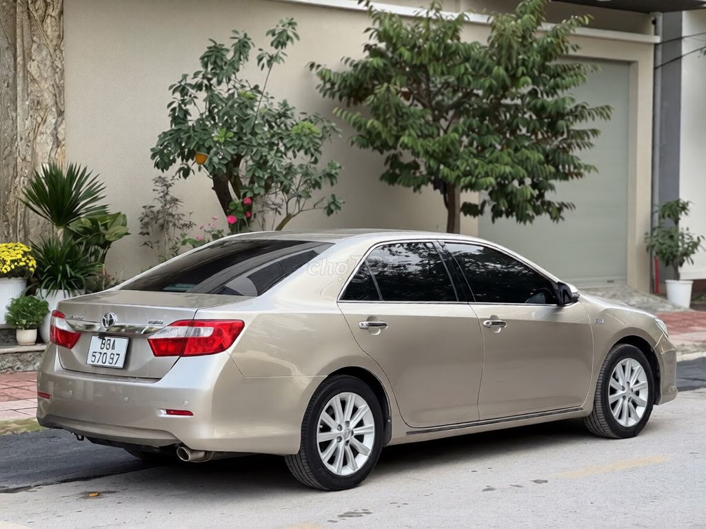 Toyota Camry 2.5Q 2013 - ảnh 5