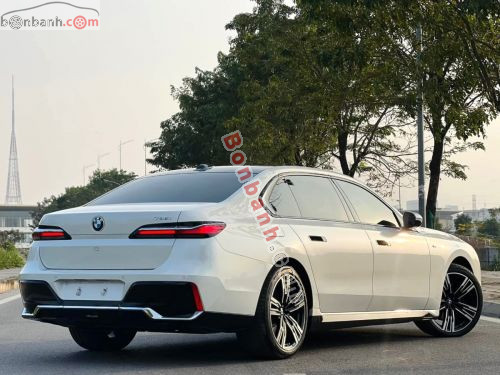 BMW 7 Series 735i M Sport 2023 - ảnh 4