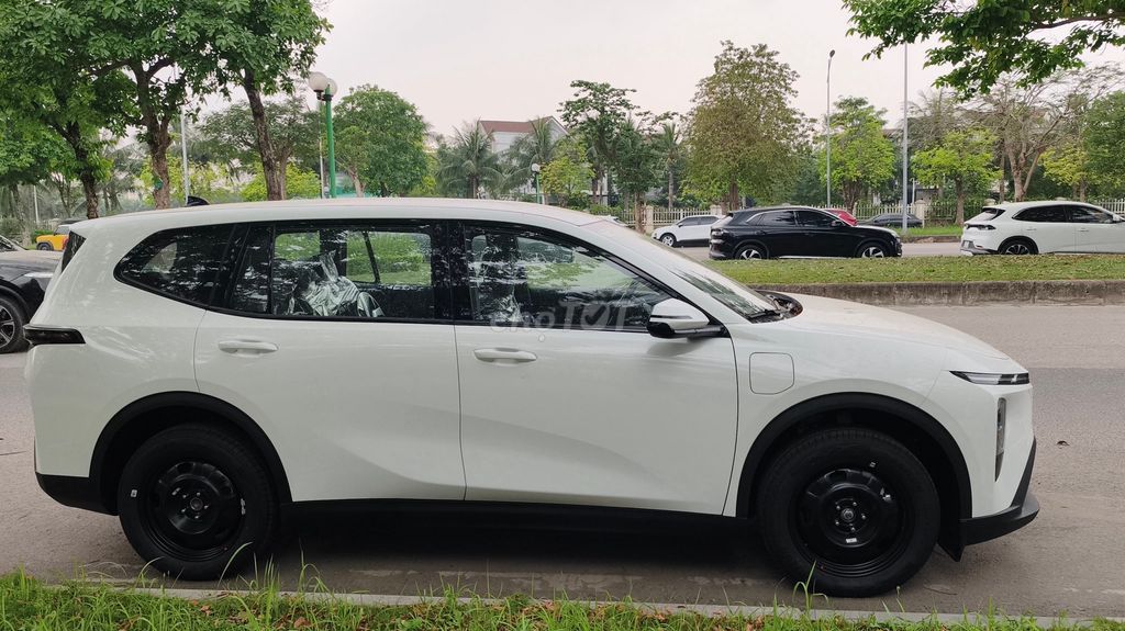 VinFast Limo Green 2026 - ảnh 4