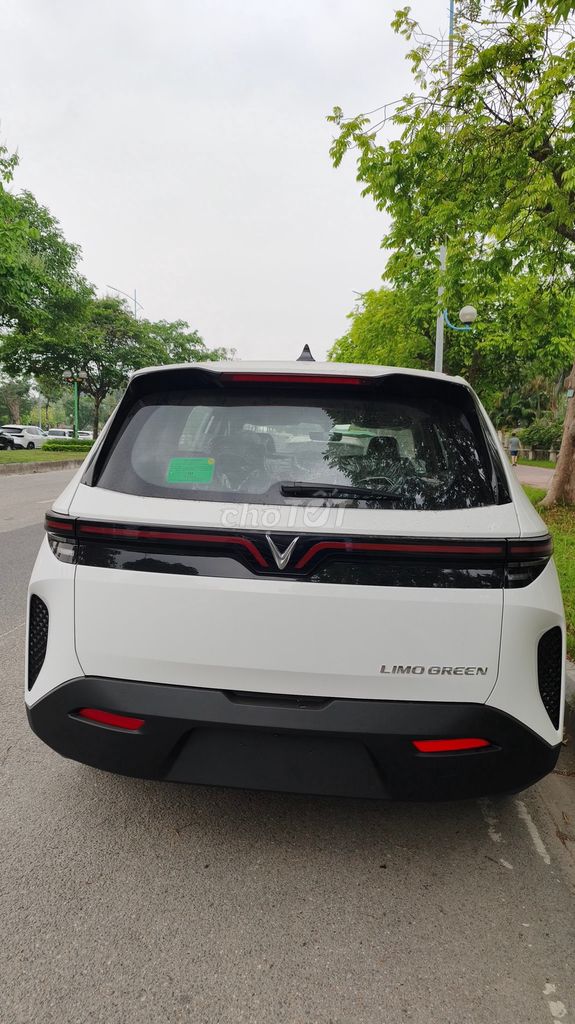 VinFast Limo Green 2026 - ảnh 5