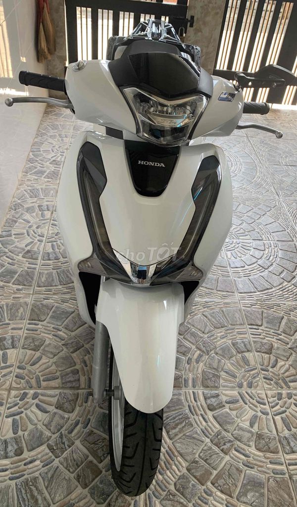 Honda SH 2018 - ảnh 1