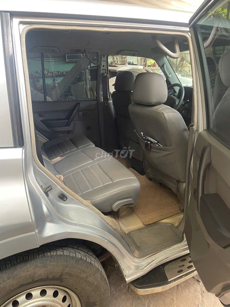 Mitsubishi Pajero 2005 - ảnh 2