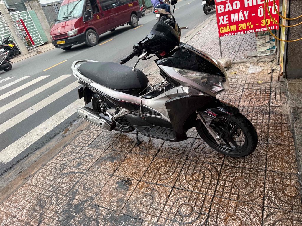 Honda Air Blade 2011 - ảnh 2
