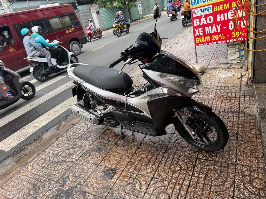 Honda Air Blade 2011 - ảnh 5