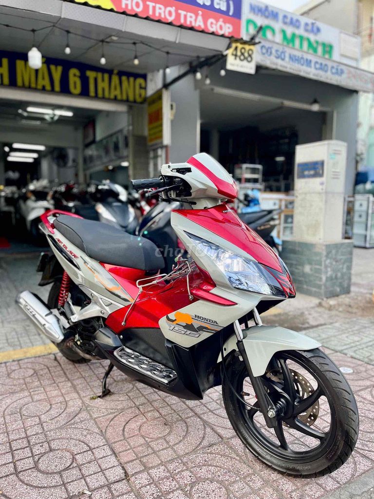 Honda Air Blade 2010 - ảnh 2