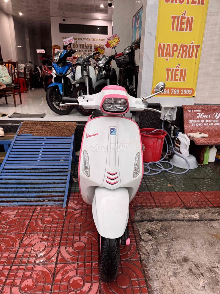 Vespa 2019 - ảnh 1