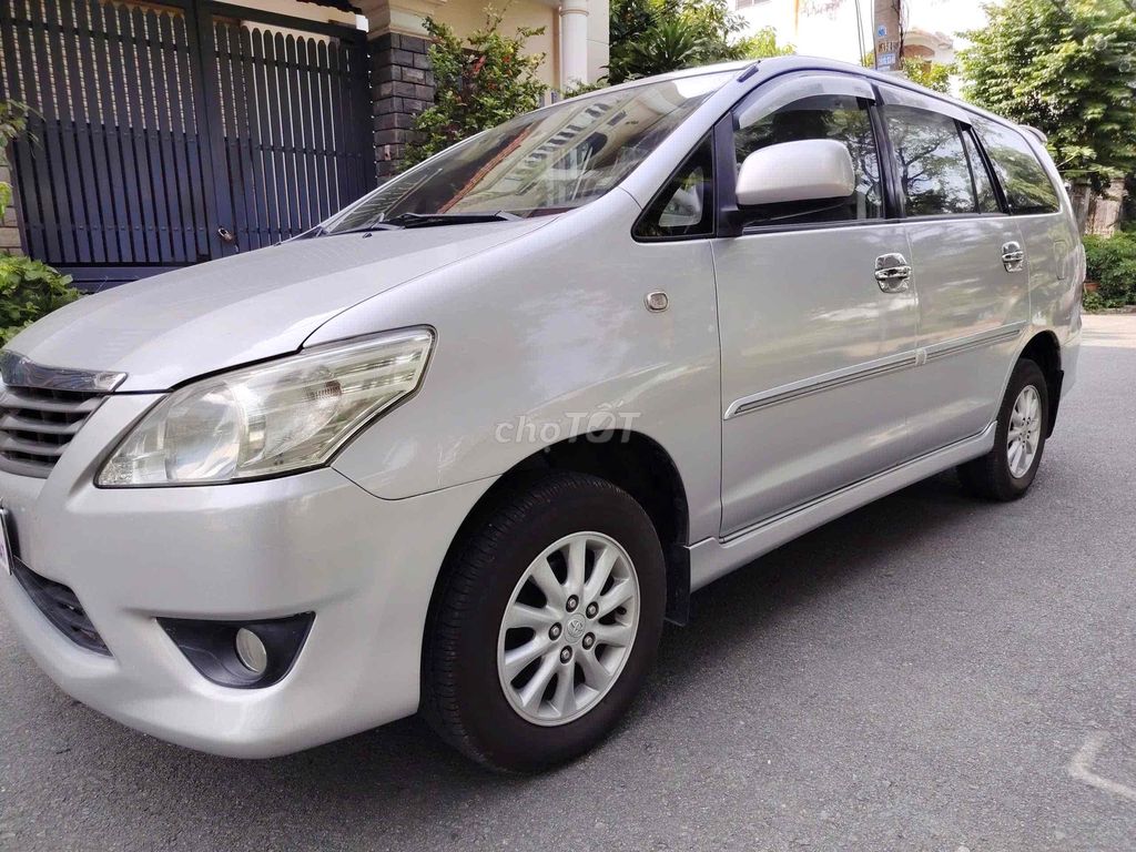 Toyota Innova 2013 - ảnh 3
