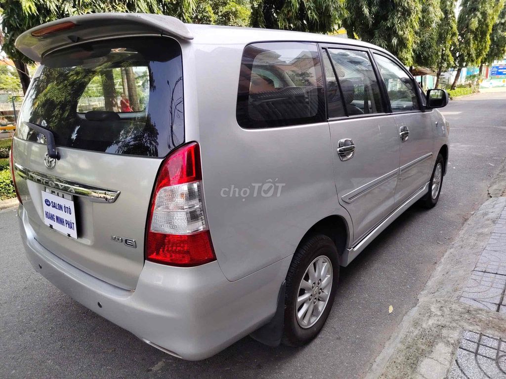 Toyota Innova 2013 - ảnh 4