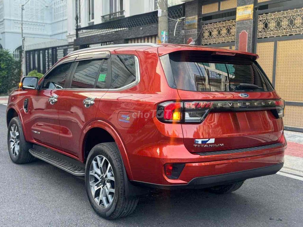 Ford Everest 2023 - ảnh 5