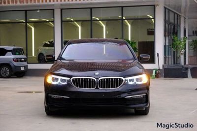 BMW 5 Series 2018 - ảnh 1