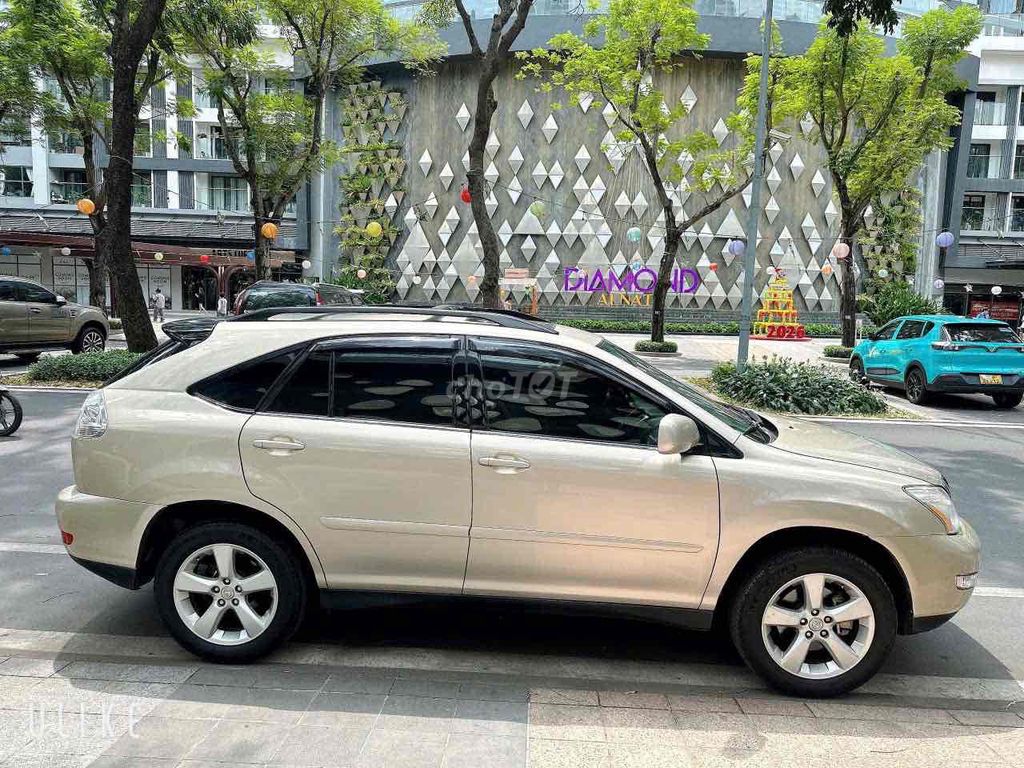 Lexus RX - ảnh 1