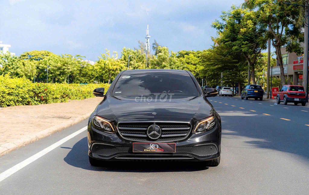 Mercedes-Benz 2019 - ảnh 1