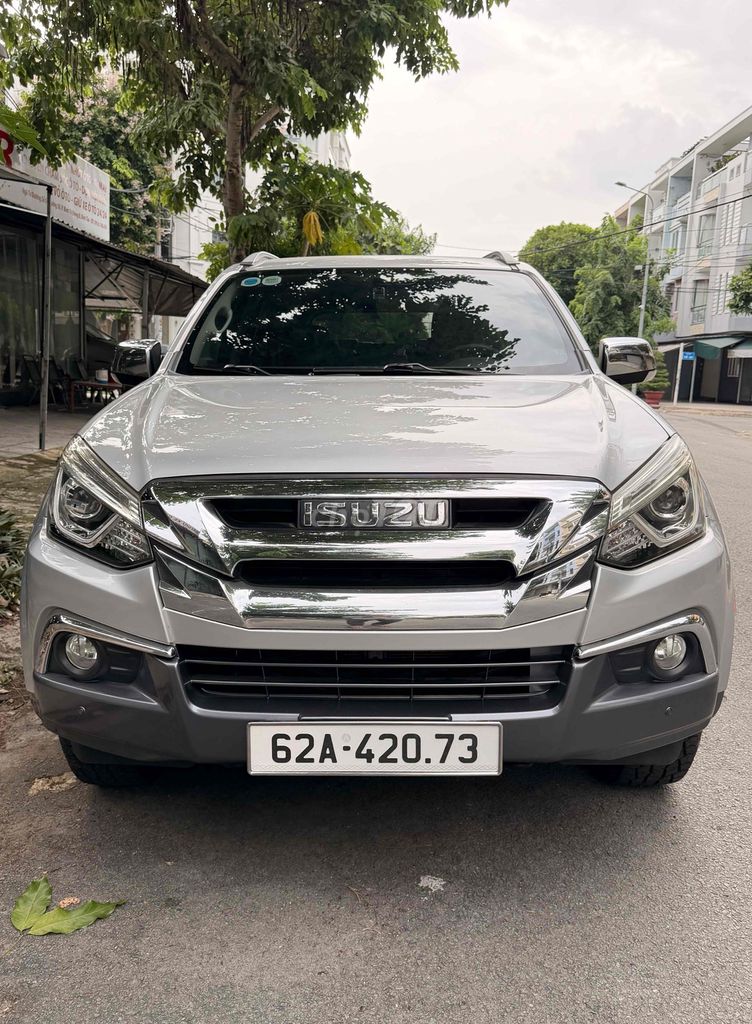 Isuzu 2019 - ảnh 1