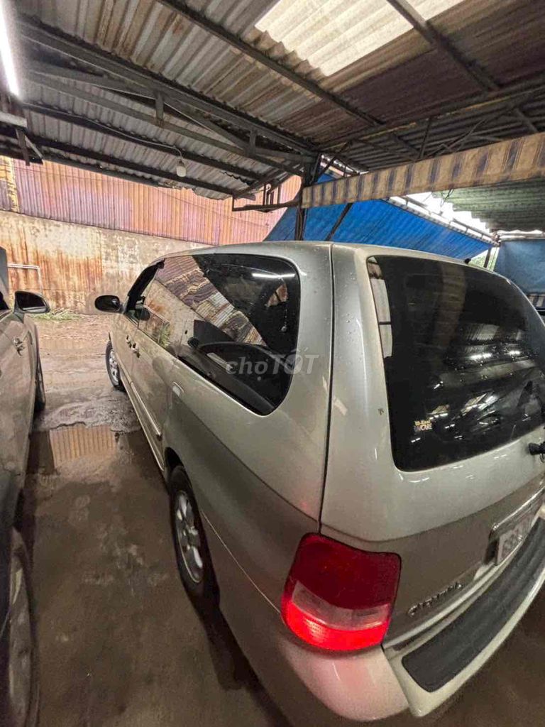 Kia Carnival - ảnh 3