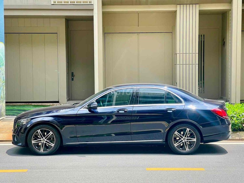 Mercedes-Benz 2020 - ảnh 2
