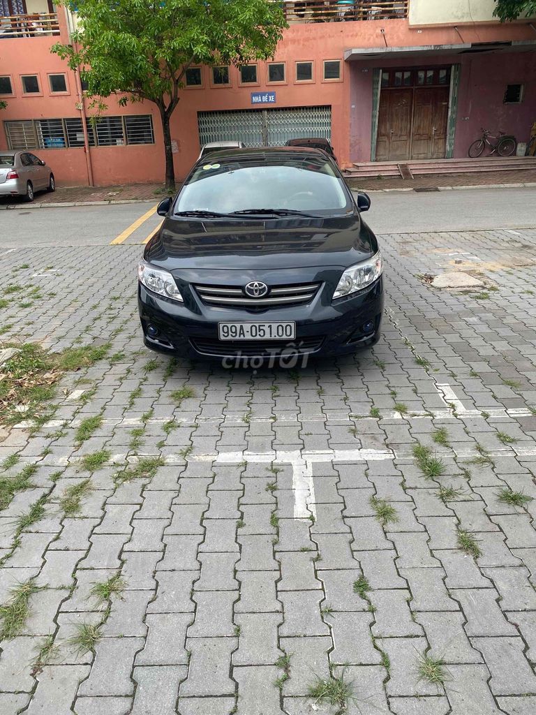 Toyota Corolla Altis - ảnh 2