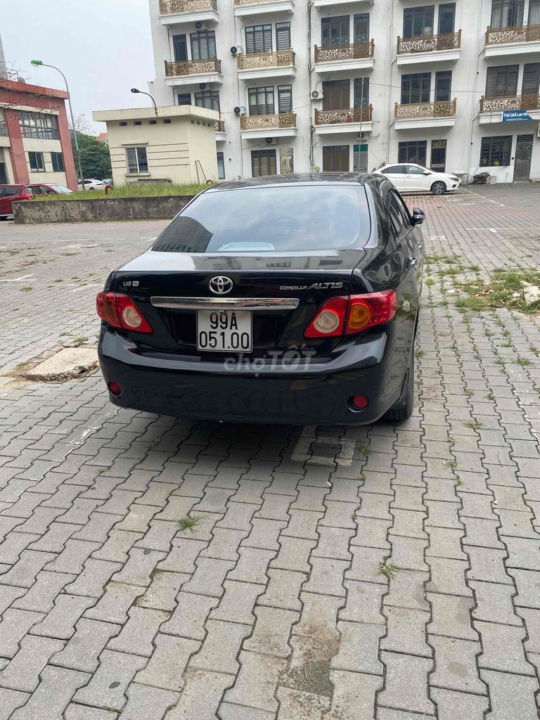Toyota Corolla Altis - ảnh 3
