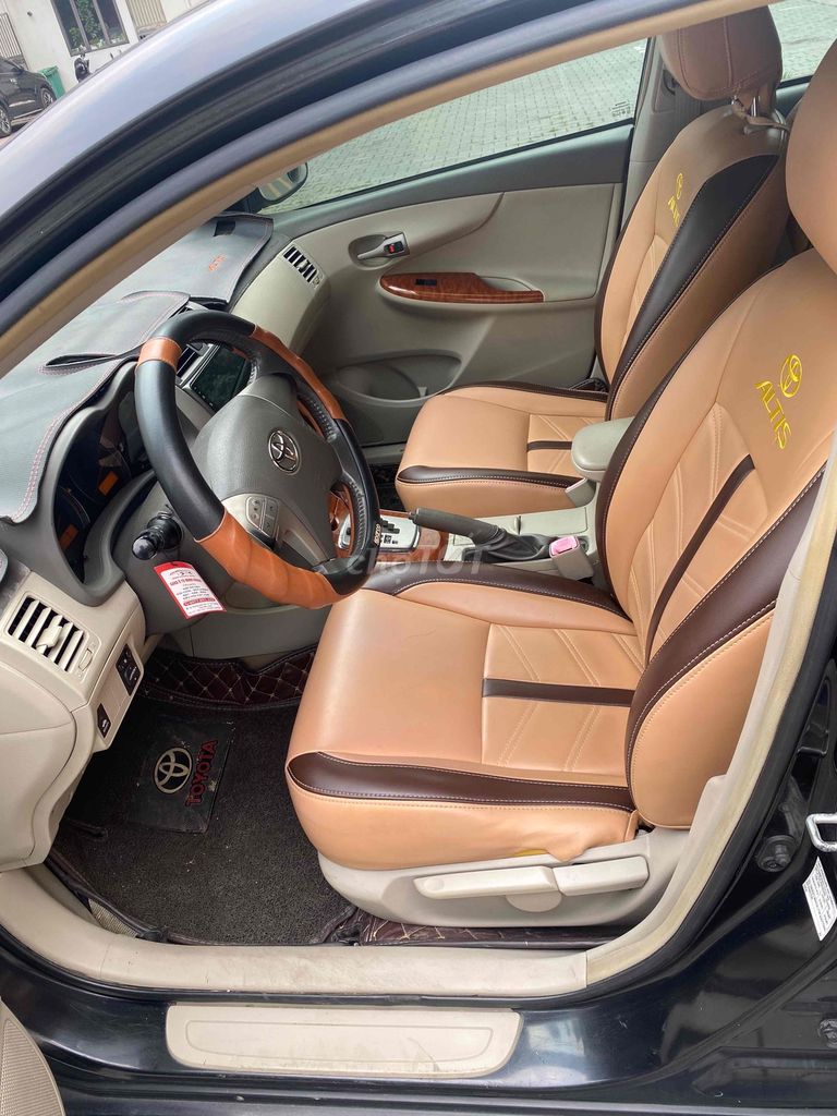 Toyota Corolla Altis - ảnh 5