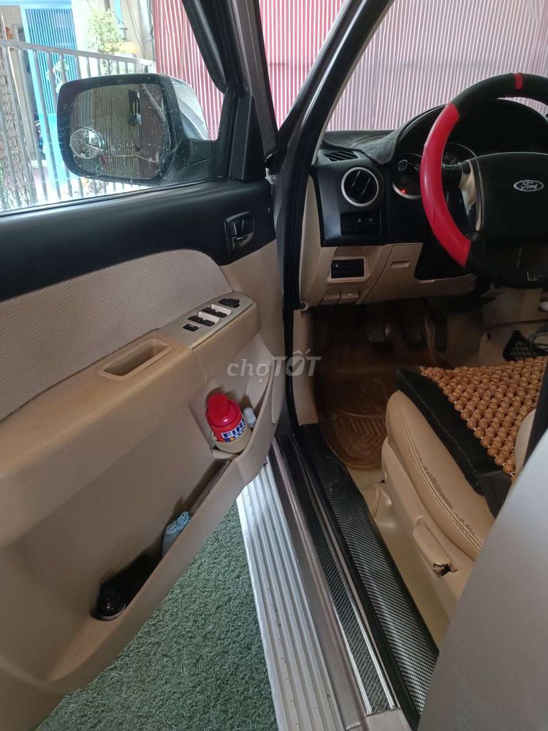 Ford Everest - ảnh 2