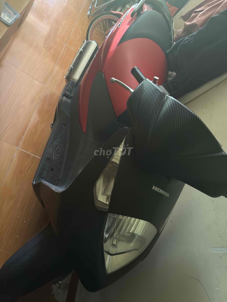 Honda Dylan 2004 - ảnh 1